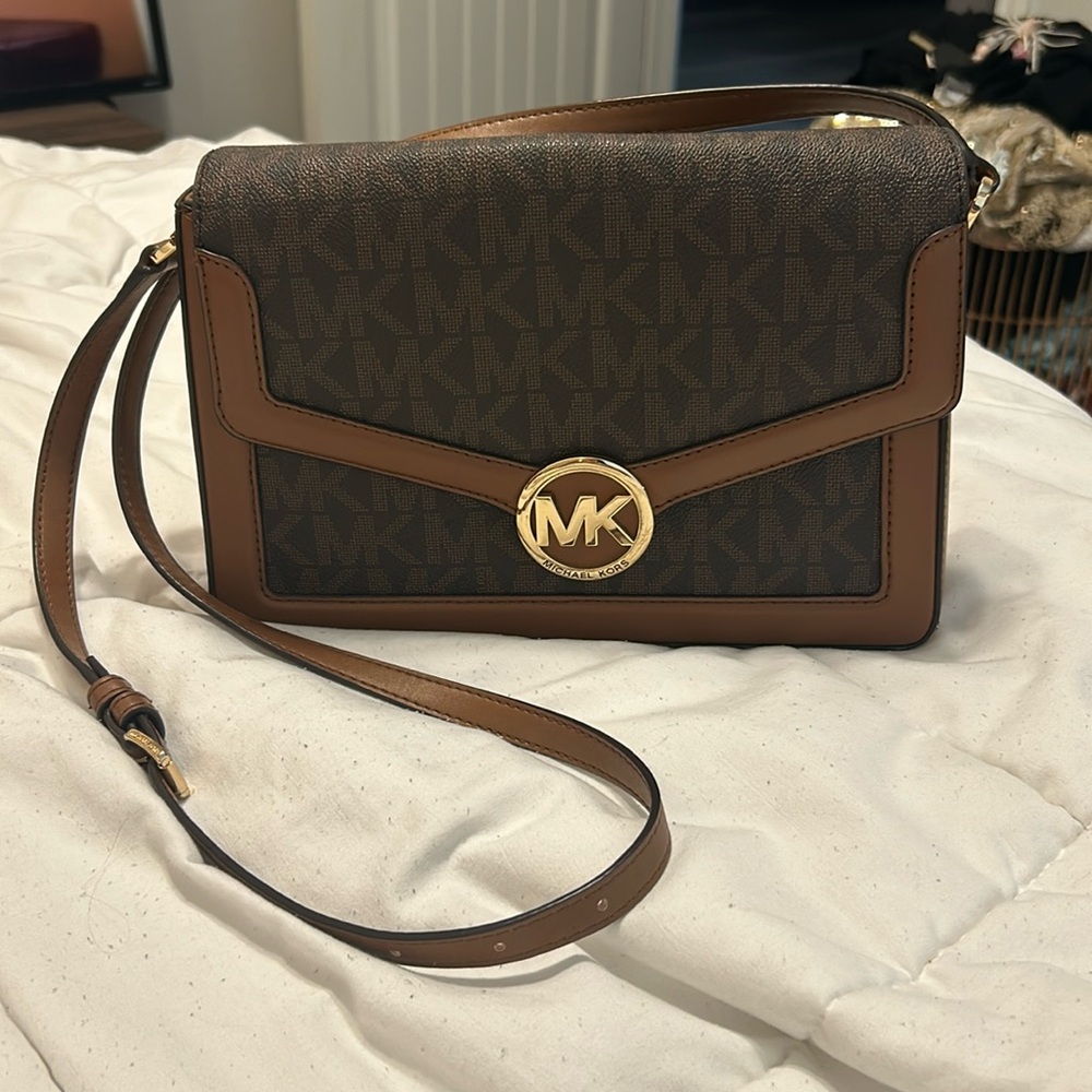 LIKE NEW Michael Kors Brown Crossbody Bag